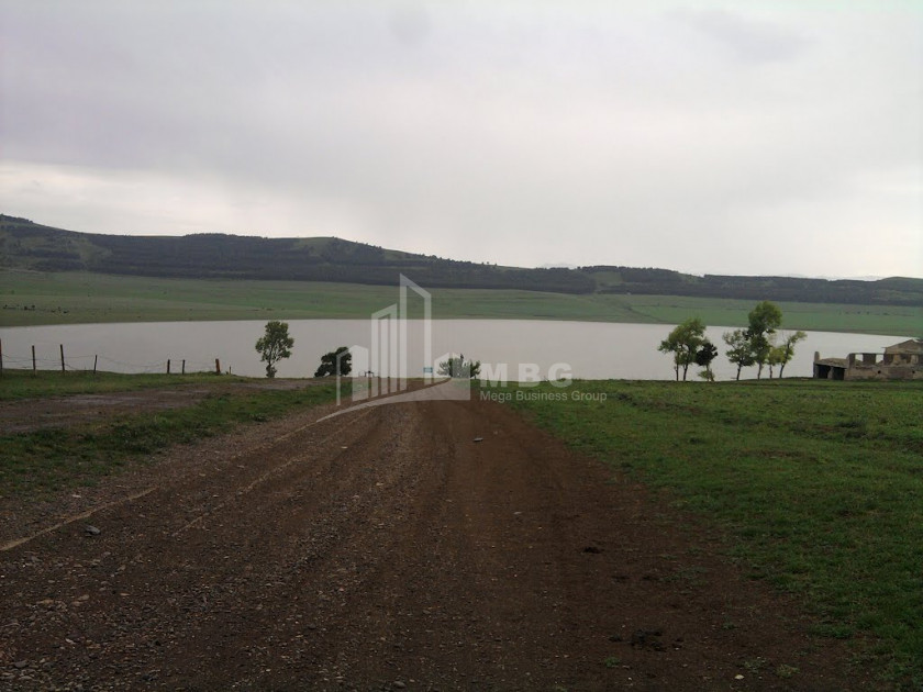 გორის რაიონი, ნადარბაზევის ტბა.