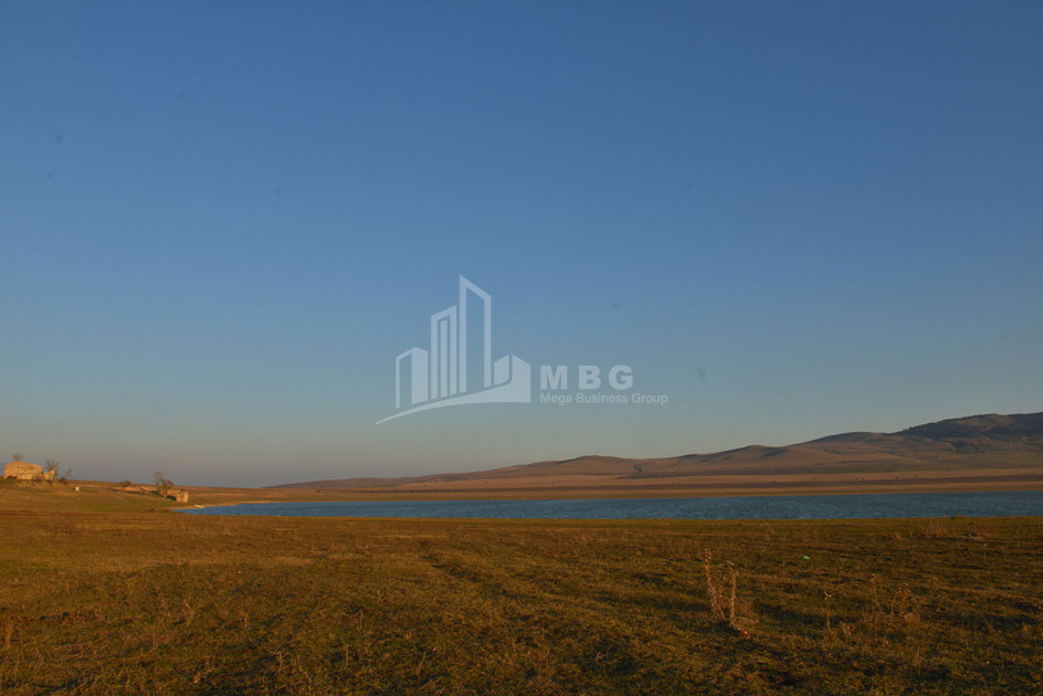 გორის რაიონი, ნადარბაზევის ტბა.