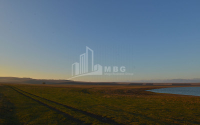 გორის რაიონი, ნადარბაზევის ტბა.