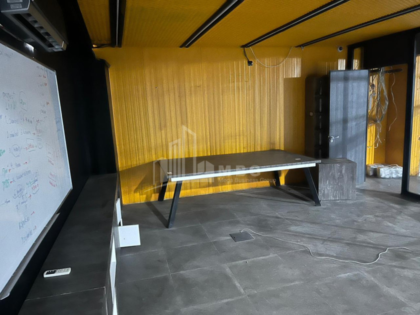 იყიდება კომერციული ფართი მუხიანი გლდანის რაიონი თბილისი