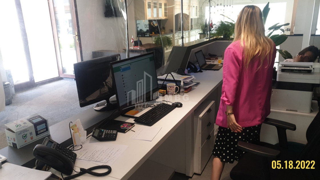 იყიდება კომერციული ფართი მუხიანი გლდანის რაიონი თბილისი