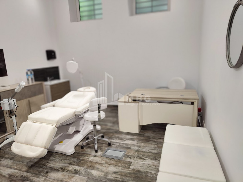 იყიდება კომერციული ფართი ი. ჭავჭავაძის გამზირი ვაკე ვაკის რაიონი თბილისი