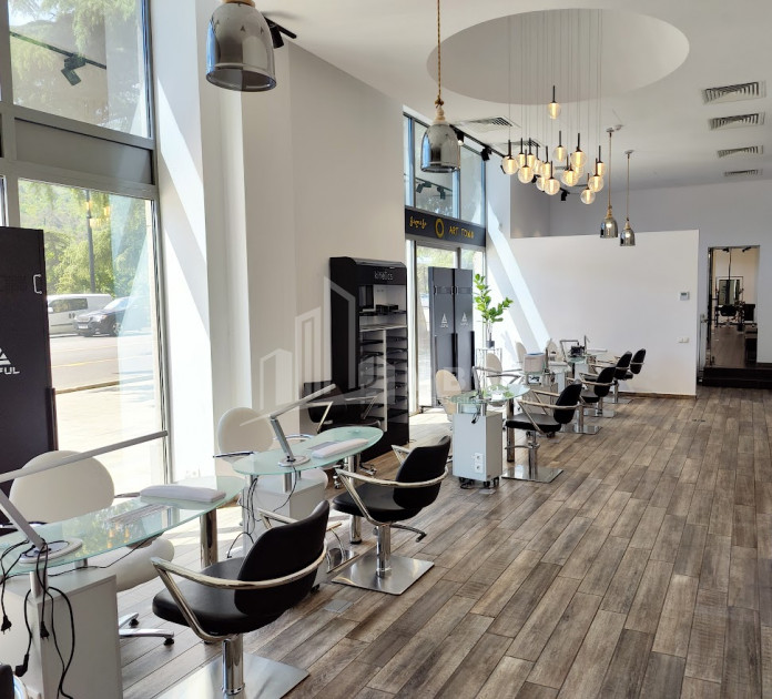 იყიდება კომერციული ფართი ი. ჭავჭავაძის გამზირი ვაკე ვაკის რაიონი თბილისი