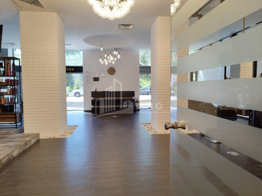 იყიდება კომერციული ფართი ი. ჭავჭავაძის გამზირი ვაკე ვაკის რაიონი თბილისი