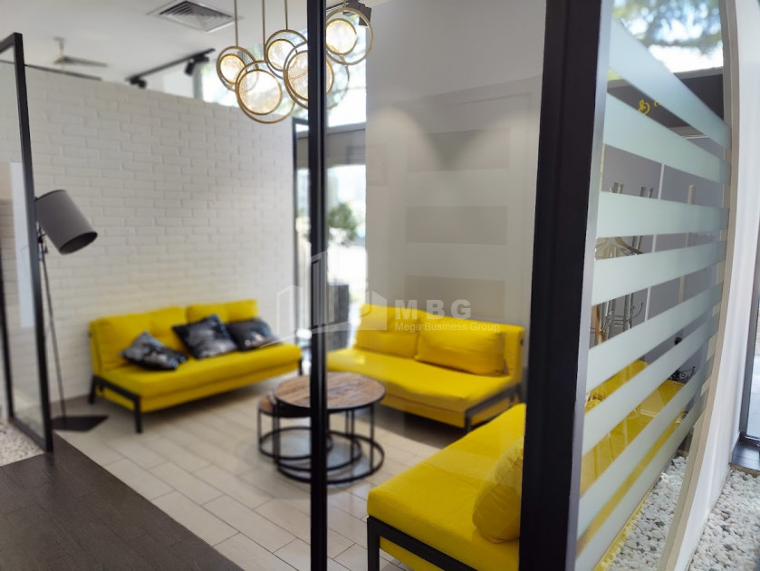 იყიდება კომერციული ფართი ი. ჭავჭავაძის გამზირი ვაკე ვაკის რაიონი თბილისი