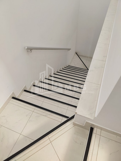 იყიდება კომერციული ფართი ი. ჭავჭავაძის გამზირი ვაკე ვაკის რაიონი თბილისი