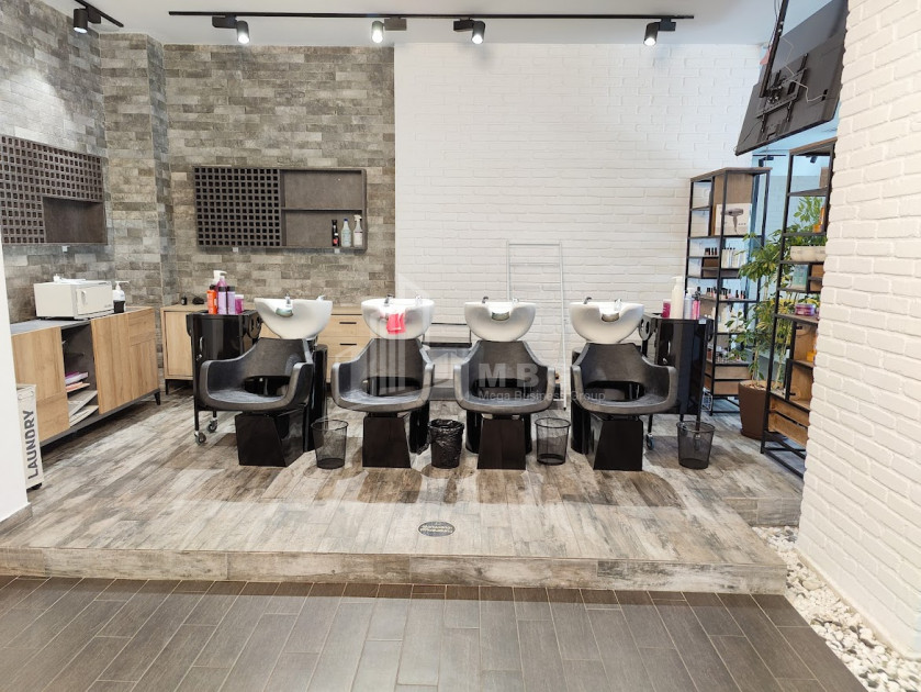 იყიდება კომერციული ფართი ი. ჭავჭავაძის გამზირი ვაკე ვაკის რაიონი თბილისი