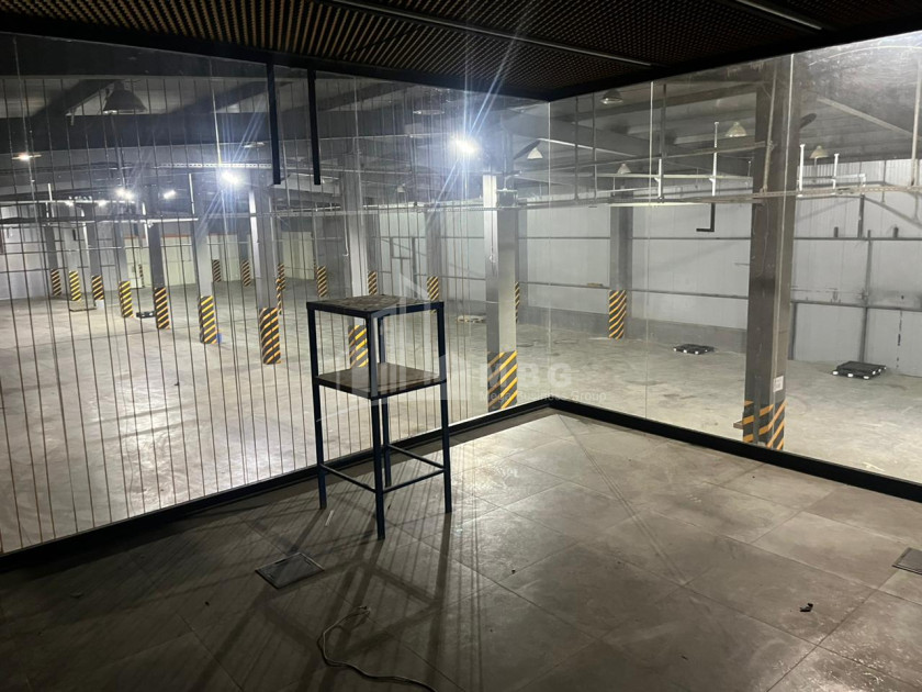 იყიდება კომერციული ფართი მუხიანი გლდანის რაიონი თბილისი