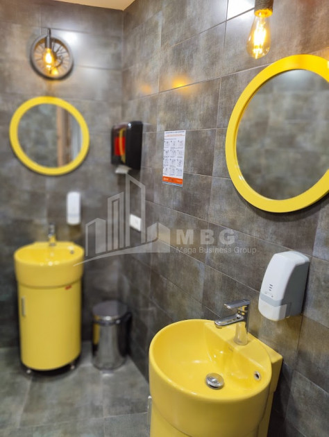 იყიდება კომერციული ფართი ი. ჭავჭავაძის გამზირი ვაკე ვაკის რაიონი თბილისი