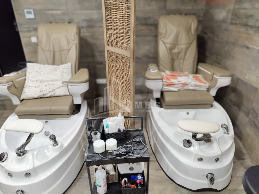 იყიდება კომერციული ფართი ი. ჭავჭავაძის გამზირი ვაკე ვაკის რაიონი თბილისი