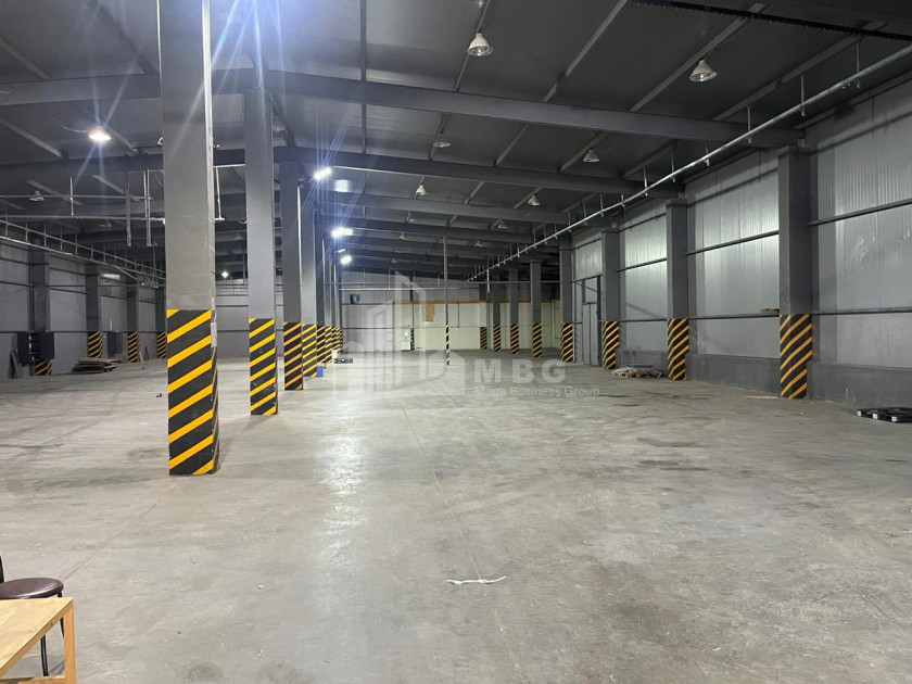 იყიდება კომერციული ფართი მუხიანი გლდანის რაიონი თბილისი