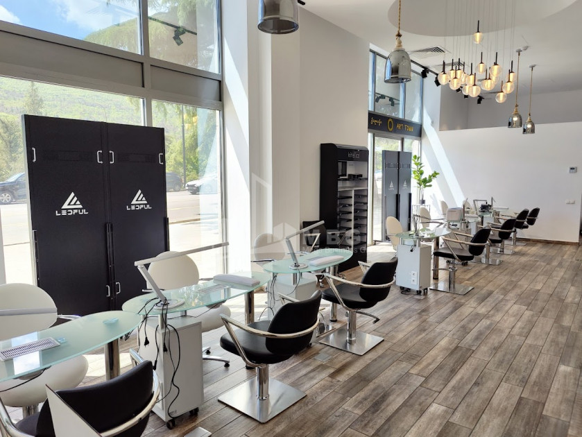 იყიდება კომერციული ფართი ი. ჭავჭავაძის გამზირი ვაკე ვაკის რაიონი თბილისი