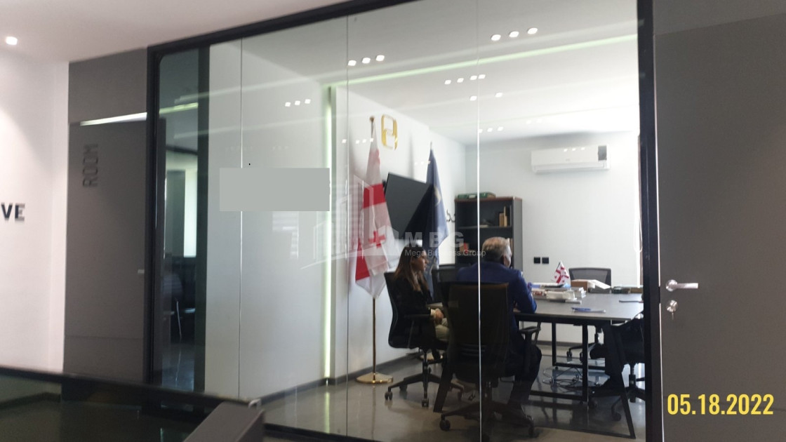 იყიდება კომერციული ფართი მუხიანი გლდანის რაიონი თბილისი