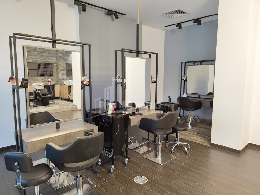 იყიდება კომერციული ფართი ი. ჭავჭავაძის გამზირი ვაკე ვაკის რაიონი თბილისი