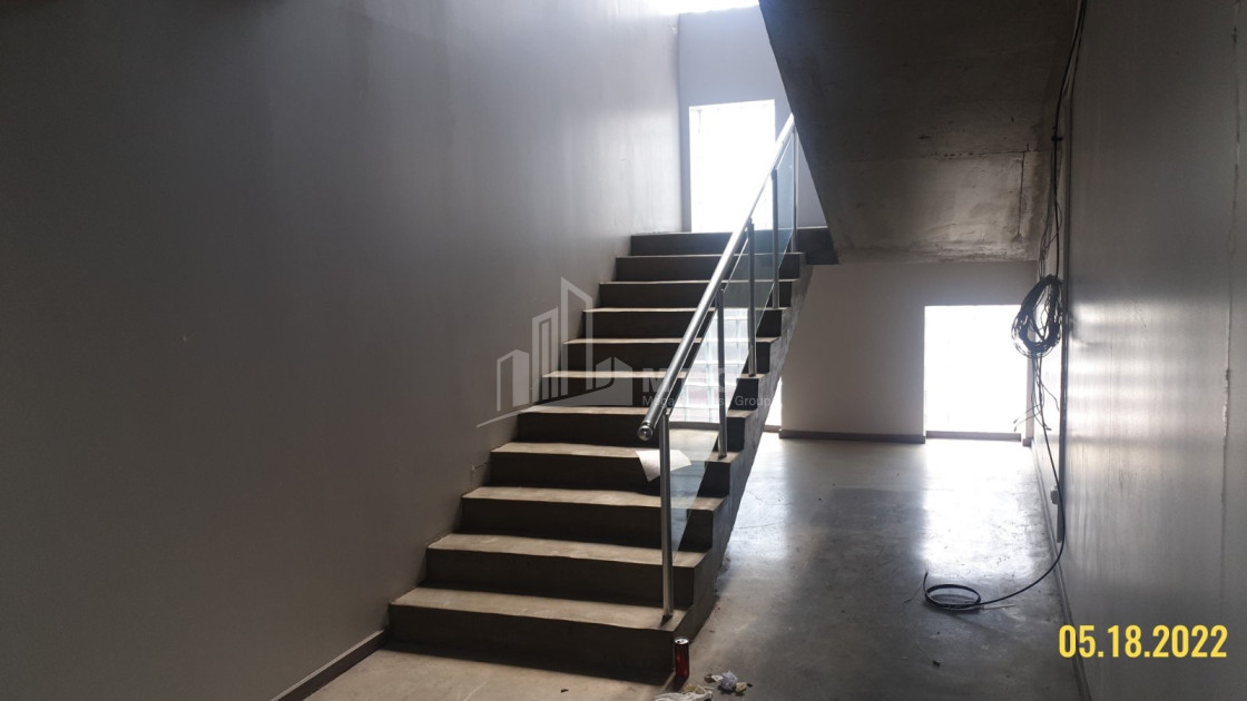 იყიდება კომერციული ფართი მუხიანი გლდანის რაიონი თბილისი