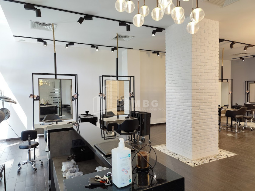 იყიდება კომერციული ფართი ი. ჭავჭავაძის გამზირი ვაკე ვაკის რაიონი თბილისი