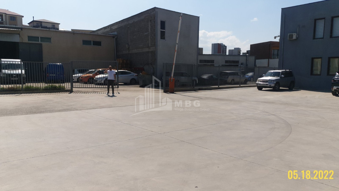 იყიდება კომერციული ფართი მუხიანი გლდანის რაიონი თბილისი