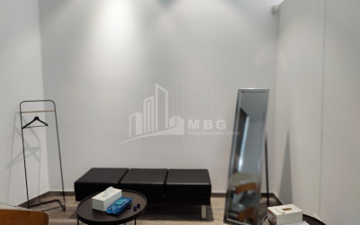 იყიდება კომერციული ფართი ი. ჭავჭავაძის გამზირი ვაკე ვაკის რაიონი თბილისი