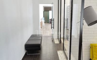 იყიდება კომერციული ფართი ი. ჭავჭავაძის გამზირი ვაკე ვაკის რაიონი თბილისი