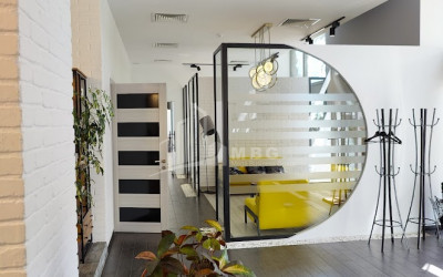 იყიდება კომერციული ფართი ი. ჭავჭავაძის გამზირი ვაკე ვაკის რაიონი თბილისი