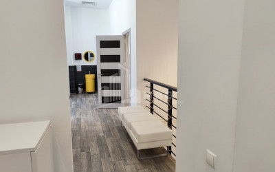 იყიდება კომერციული ფართი ი. ჭავჭავაძის გამზირი ვაკე ვაკის რაიონი თბილისი