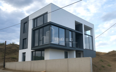 იყიდება სახლი აგარაკი სოფელი აგარაკი ვაკის რაიონი თბილისი