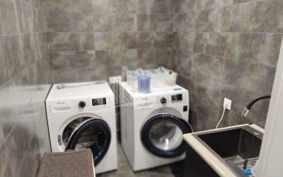 იყიდება კომერციული ფართი ი. ჭავჭავაძის გამზირი ვაკე ვაკის რაიონი თბილისი